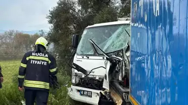 Milas'ta Kamyonet Çarpışması: Yaralılar Hastaneye Sevk Edildi