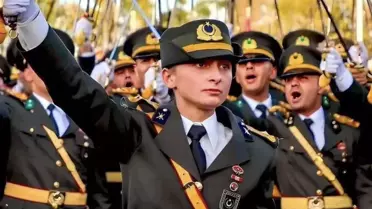 TSK'dan ihraç edilen Teğmen Ebru Eroğlu'nun iade davasında karar çıktı