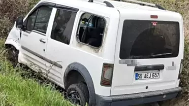 Bafra'da Kaza: Araç Su Kanalına Düştü