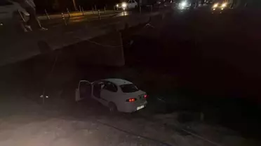 Osmaniye'de otomobil köprüden düştü