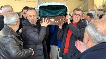 Reha Kapsal'ın Annesi Son Yolculuğuna Uğurlandı