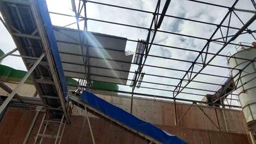 İşçi Çatıdan Düştü, Hayatını Kaybetti