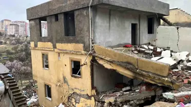 Besni'de Aşırı Yağışlar Bini Çöktürdü