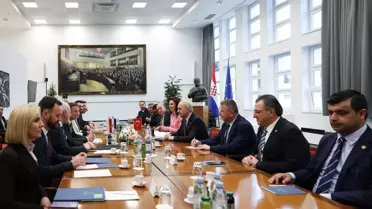 Kurtulmuş, Hırvatistan'da Zirveye Katıldı