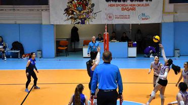 Yıldız Kızlar Voleybol Kulüp Müsabakaları sona erdi