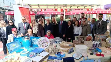 Huzurevi Sakinleri El Emeği Ürünlerini Sergiledi