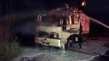 Hatay'da Park Halindeki Kamyon Yangını