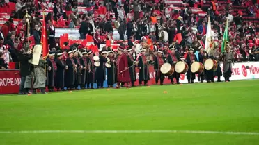 A Milliler, Romanya ile karşılaşıyor