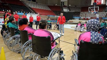 Engelleri Aşan Tenis Projesi