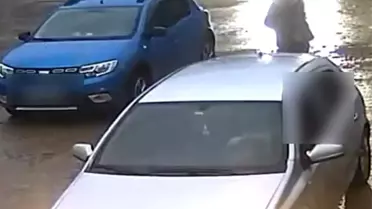 Elazığ'da Geri Gelen Araç Birini Sona Yakın Ezmekten Kurtardı