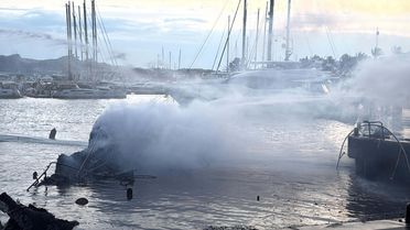 Bodrum Marina'da Yangın: 7 Motoryat Battı