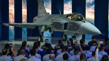 Brezilya'da üretilen ilk süpersonik savaş uçağı tanıtıldı