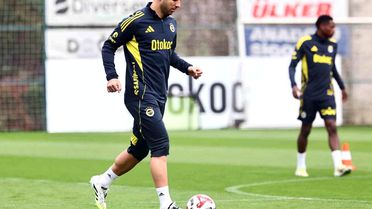 Fenerbahçe Antrenmanını Sürdürüyor