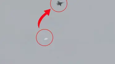 İran'ın ABD'ye ait F/A-18 savaş uçağını hedef aldığı anlar kamerada