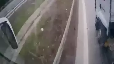 Bolu'da TIR, yolcu otobüsüne çarptı