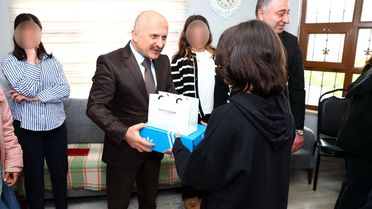 Vali Varol, Çocuk Evlerini Ziyaret Etti