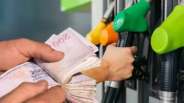 Akaryakıta indirim! Motorinin litresi kritik eşiğin altına indi