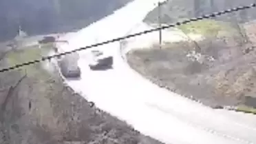 Akyazı'da Kaza: 3 Yaralı