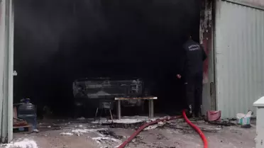 Antalya'da Araç Boyama Atölyesinde Yangın