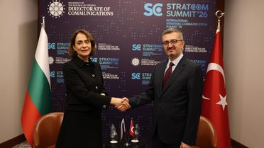 İletişim Başkanı Duran STRATCOM Zirvesi'nde Görüşmeler Yaptı