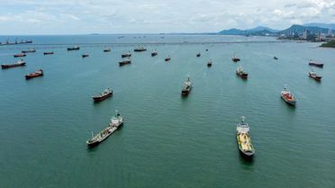 Hindistan'a ait LPG tankerleri Hürmüz Boğazı'ndan geçti