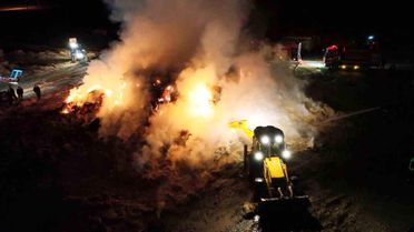 Aksaray'da Mandıra Yangını: 70 Ton Saman Yandı