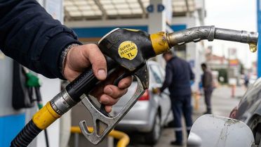 Brent petrol, 105 doların altına geriledi
