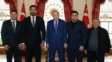 Cumhurbaşkanı Erdoğan, Türkiye Güreş Federasyonu Başkanı Taha Akgül'ü kabul etti