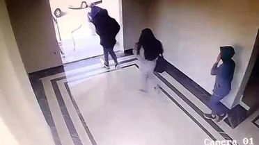 Şehir şehir gezip, evlerden hırsızlık yapan suç makinesi 3 kadın yakayı ele verdi