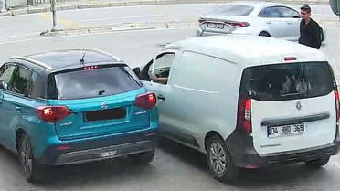 İzmir'de Beyzbol Sopasıyla Saldırı