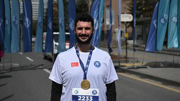 106. Yıl Koşusunda Sürpriz Evlilik Teklifleri