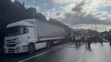 Kocaeli'nde Zincirleme Kaza: 2 Ölü