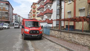 Mahsur Kedi Kurtarıldı