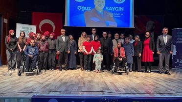 Bucak'ta 'Eğitim ve Aile' konulu konferans düzenlendi