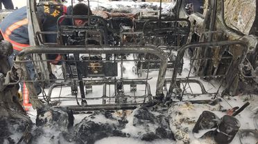 Çınarcık'ta Park Halinde Araç Yangını