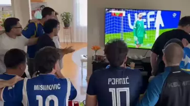 Dünya Kupası’na katılmalarını tekbir getirerek kutladılar