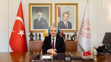 Vali Makas'tan AA'yı Kutlama Mesajı