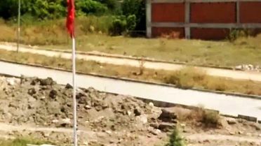 Emet'te inşaat ve yol arasında kalan şehit mezarları nakledildi
