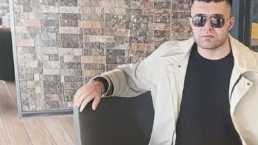 Daha 17 yaşında! Çatıdan girip yatağında uyuyan genci öldürdü