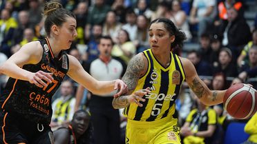 Fenerbahçe Opet, Galatasaray'ı bir kez daha devirdi