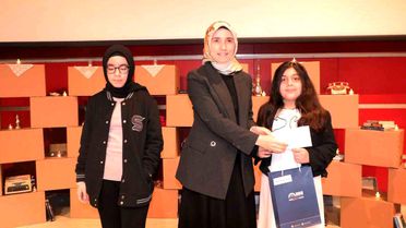 Gebze'de en çok kitap okuyan okurlar ödüllendirildi