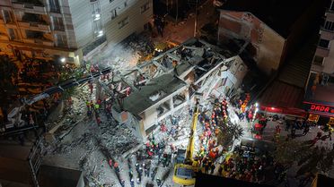 Gebze'de yıkılan binayla ilgili ikinci raporda, olayın metro ile ilgili olmadığı belirtildi