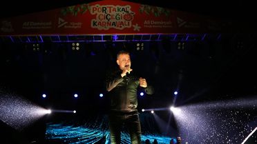Haluk Levent Portakal Çiçeği Karnavalı'nda Konser Verdi