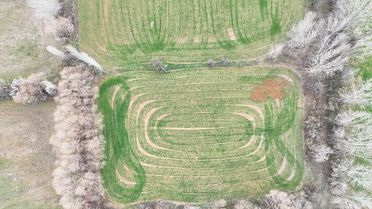 Yalvaç Tarlalarında Geometrik Desenler