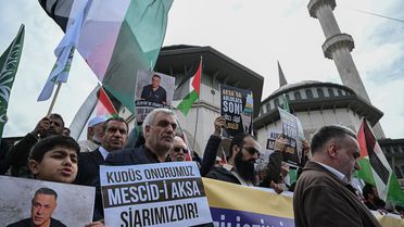 İsrail'in Gazze'ye yönelik saldırıları İstanbul'da protesto edildi