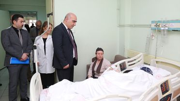 İzmir İl Sağlık Müdürü Hastanede İnceleme Yaptı