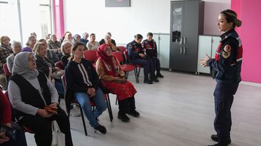Jandarma'dan Dolandırıcılara Karşı Uyarı