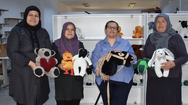 Sandıklı'da Kadınlar Üretime Katılıyor