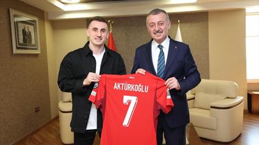 Kerem Aktürkoğlu, Başkan Büyükakın ile Buluştu