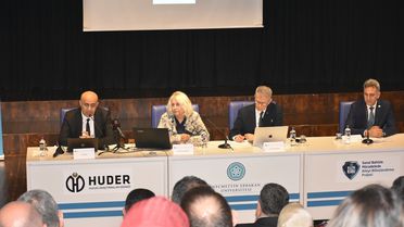 Konya'da 'Aileni Koru: Sanal Bahisle Mücadele ve Aileyi Bilinçlendirme Projesi' toplantısı yapıldı